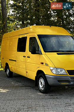 Грузопассажирский фургон Mercedes-Benz Sprinter 2004 в  фото 17 Грузопассажирский фургон Mercedes-Benz Sprinter 2004 в