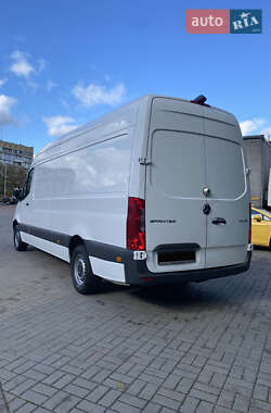 Грузовой фургон Mercedes-Benz Sprinter 2021 в 