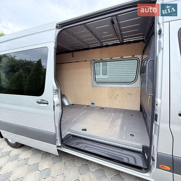 Грузовой фургон Mercedes-Benz Sprinter 2019 в Черновцах