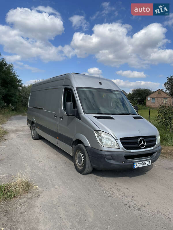Mercedes-Benz Sprinter 2011