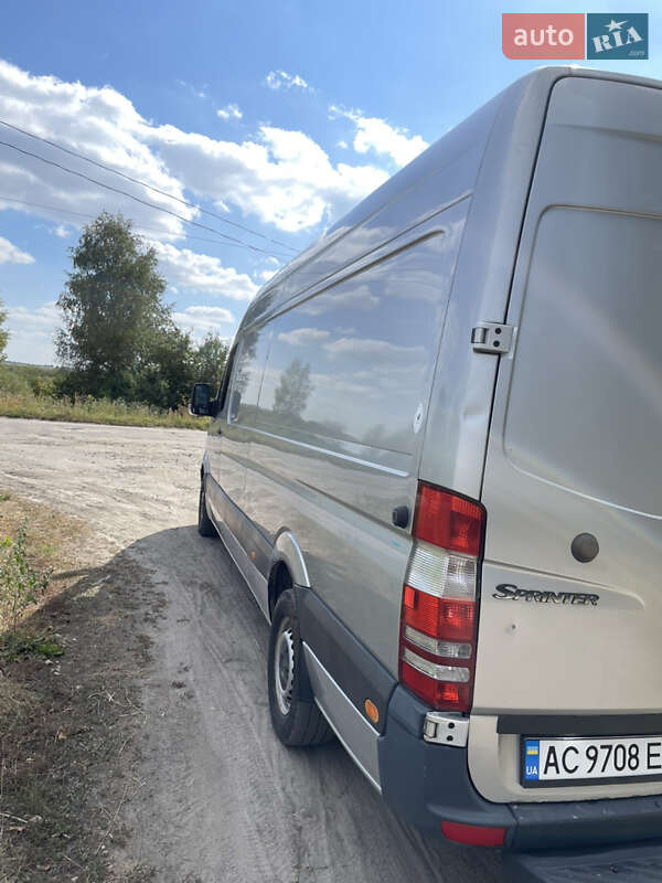 Грузовой фургон Mercedes-Benz Sprinter 2011 в Луцке