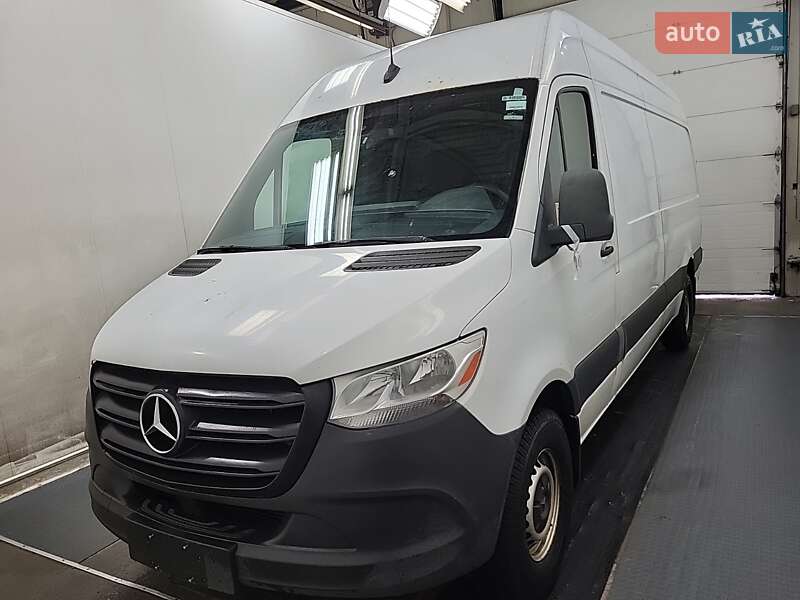 Mercedes-Benz Sprinter 2021