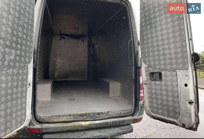 Вантажний фургон Mercedes-Benz Sprinter 2008 в Чернівцях фото 13 Вантажний фургон Mercedes-Benz Sprinter 2008 в Чернівцях
