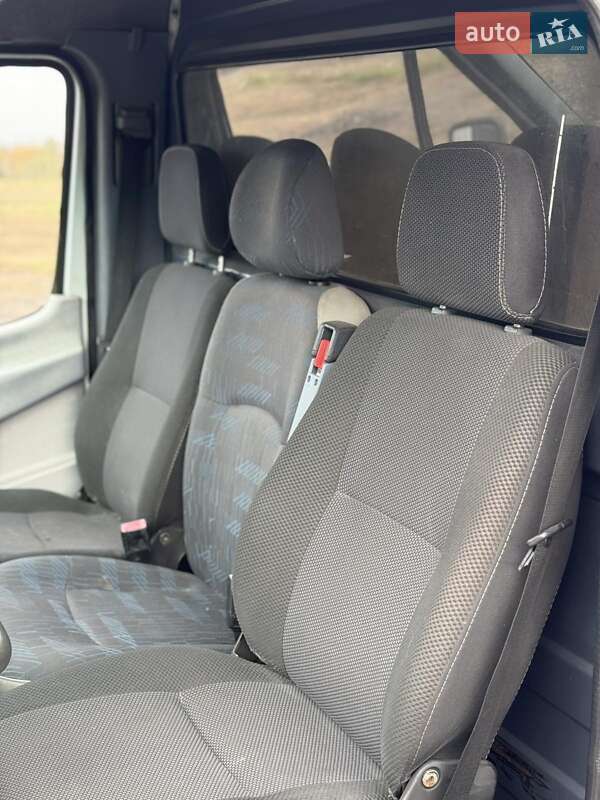 Грузовой фургон Mercedes-Benz Sprinter 1999 в Ровно
