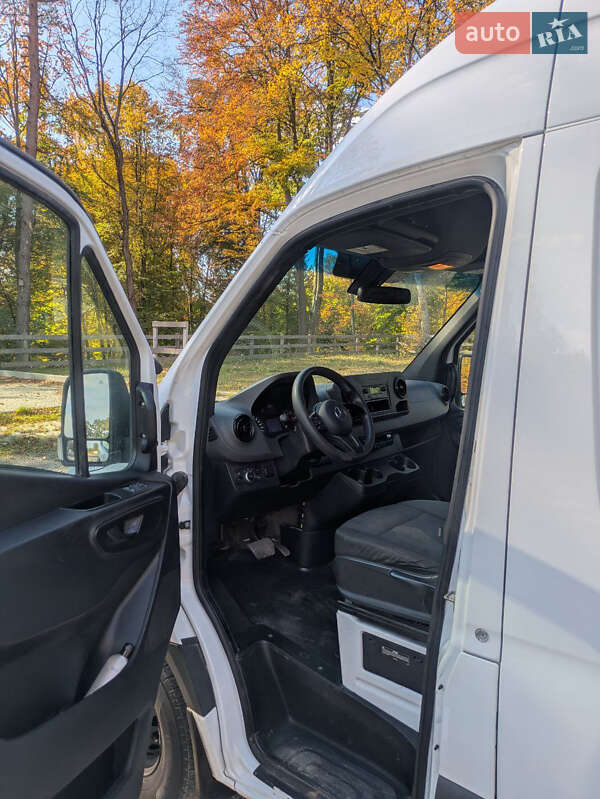 Грузовой фургон Mercedes-Benz Sprinter 2020 в Бережанах