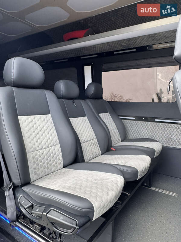 Туристический / Междугородний автобус Mercedes-Benz Sprinter 2015 в Луцке
