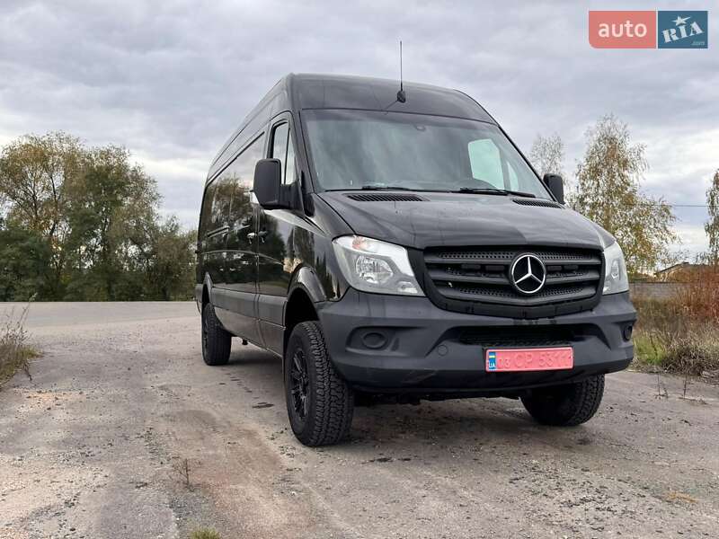 Грузопассажирский фургон Mercedes-Benz Sprinter 2016 в Ровно