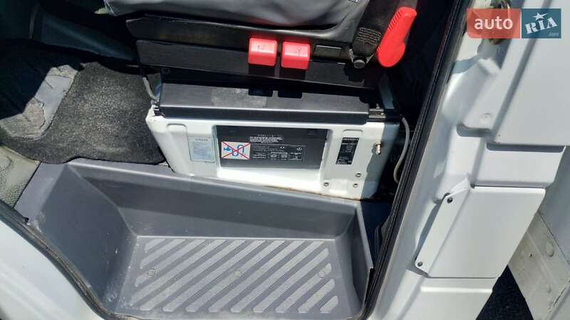 Грузовой фургон Mercedes-Benz Sprinter 2005 в Бердичеве фото 18 Грузовой фургон Mercedes-Benz Sprinter 2005 в Бердичеве