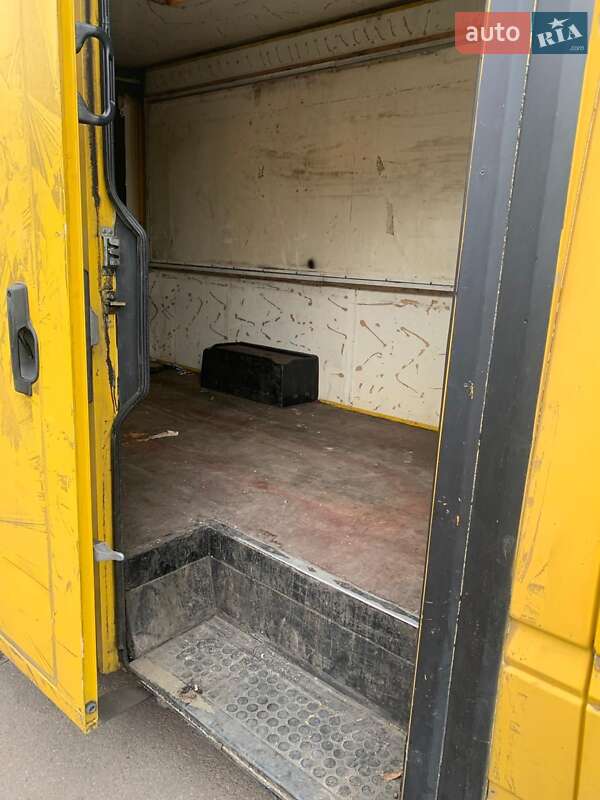 Грузовой фургон Mercedes-Benz Sprinter 2003 в Киеве фото 7 Грузовой фургон Mercedes-Benz Sprinter 2003 в Киеве