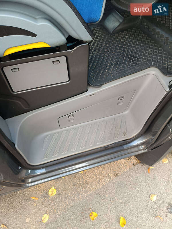 Туристичний / Міжміський автобус Mercedes-Benz Sprinter 2011 в Дрогобичі фото 30 Туристичний / Міжміський автобус Mercedes-Benz Sprinter 2011 в Дрогобичі