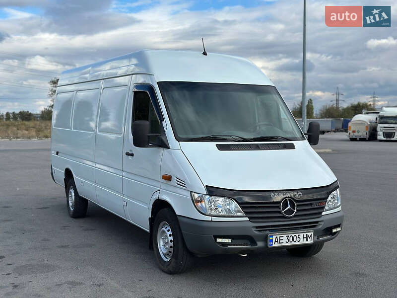 Вантажний фургон Mercedes-Benz Sprinter 2001 в Дніпрі фото 3 Вантажний фургон Mercedes-Benz Sprinter 2001 в Дніпрі
