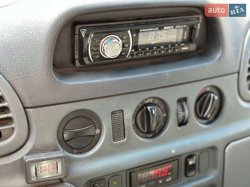 Вантажний фургон Mercedes-Benz Sprinter 2001 в Дніпрі фото 23 Вантажний фургон Mercedes-Benz Sprinter 2001 в Дніпрі