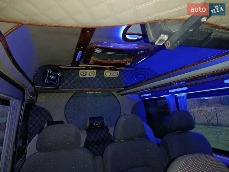 Микроавтобус Mercedes-Benz Sprinter 2005 в Стрые