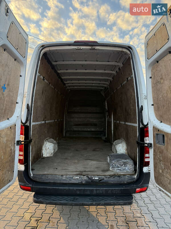 Вантажний фургон Mercedes-Benz Sprinter 2014 в Чернівцях фото 5 Вантажний фургон Mercedes-Benz Sprinter 2014 в Чернівцях