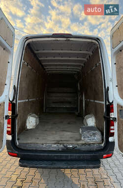 Грузовой фургон Mercedes-Benz Sprinter 2014 в  фото 5 Грузовой фургон Mercedes-Benz Sprinter 2014 в