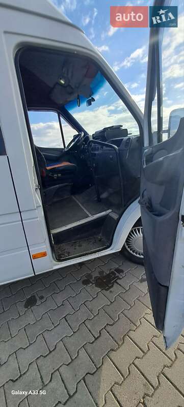Приміський автобус Mercedes-Benz Sprinter 2005 в Чернівцях