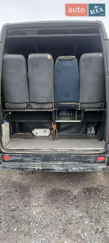 Микроавтобус Mercedes-Benz Sprinter 2002 в Баре фото 10 Микроавтобус Mercedes-Benz Sprinter 2002 в Баре