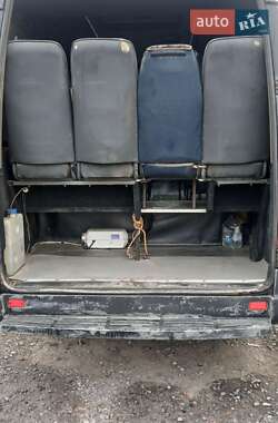 Микроавтобус Mercedes-Benz Sprinter 2002 в  фото 10 Микроавтобус Mercedes-Benz Sprinter 2002 в