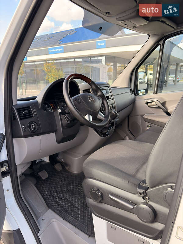 Микроавтобус грузовой (до 3,5т) Mercedes-Benz Sprinter 2016 в Тячеве фото 15 Микроавтобус грузовой (до 3,5т) Mercedes-Benz Sprinter 2016 в Тячеве