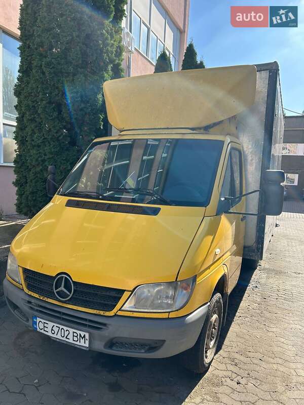 Вантажний фургон Mercedes-Benz Sprinter 2006 в  фото Вантажний фургон Mercedes-Benz Sprinter 2006 в