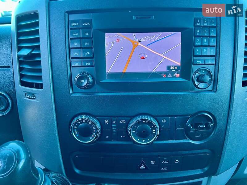 Вантажний фургон Mercedes-Benz Sprinter 2016 в Нововолинську