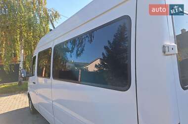 Микроавтобус Mercedes-Benz Sprinter 2005 в  фото 4 Микроавтобус Mercedes-Benz Sprinter 2005 в