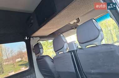 Микроавтобус Mercedes-Benz Sprinter 2005 в  фото 26 Микроавтобус Mercedes-Benz Sprinter 2005 в
