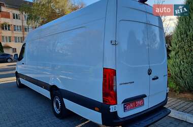 Вантажний фургон Mercedes-Benz Sprinter 2022 в 
