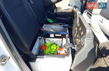 Эвакуатор Mercedes-Benz Sprinter 2011 в  фото 24 Эвакуатор Mercedes-Benz Sprinter 2011 в