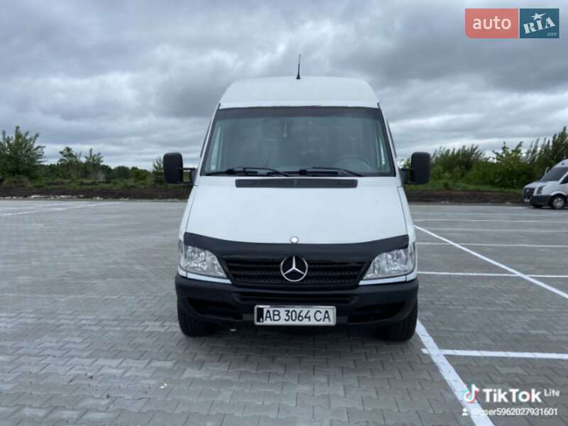 Грузовой фургон Mercedes-Benz Sprinter 2002 в Киеве фото 7 Грузовой фургон Mercedes-Benz Sprinter 2002 в Киеве