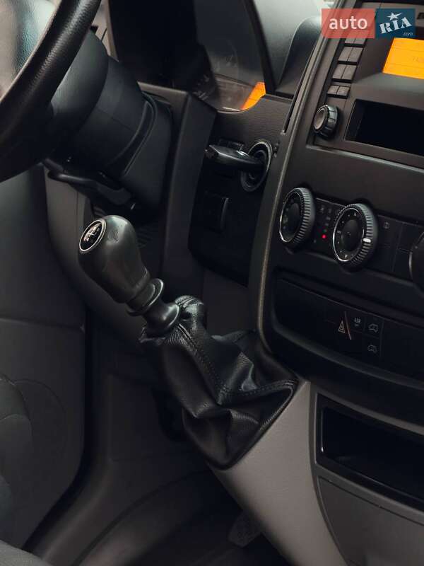 Грузовой фургон Mercedes-Benz Sprinter 2015 в Черновцах фото 15 Грузовой фургон Mercedes-Benz Sprinter 2015 в Черновцах