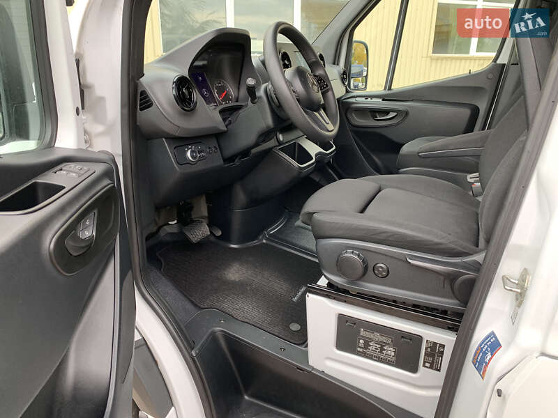 Мікроавтобус Mercedes-Benz Sprinter 2022 в Рівному фото 28 Мікроавтобус Mercedes-Benz Sprinter 2022 в Рівному