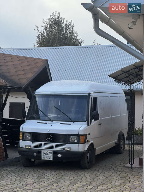 Вантажний фургон Mercedes-Benz Sprinter 1995 в Верхньому Вербіжі