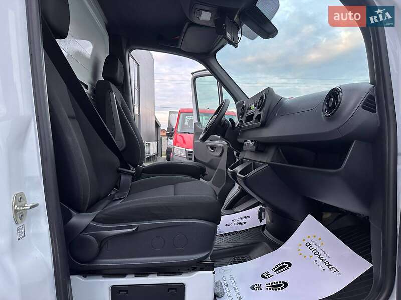 Вантажний фургон Mercedes-Benz Sprinter 2021 в Рівному