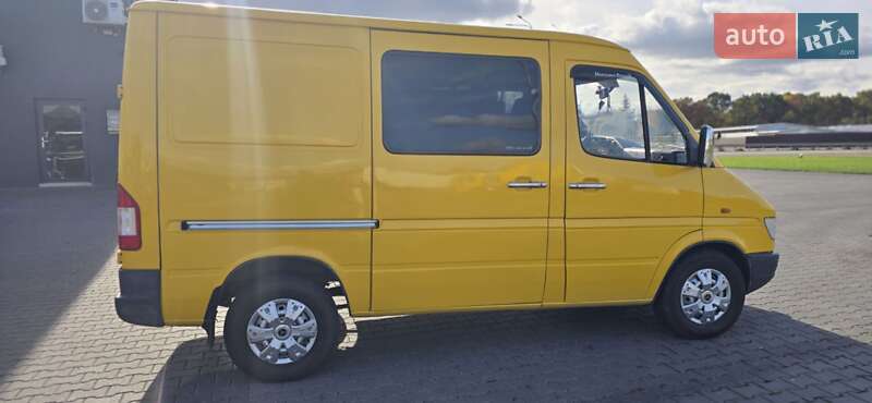 Вантажопасажирський фургон Mercedes-Benz Sprinter 1998 в Чернівцях
