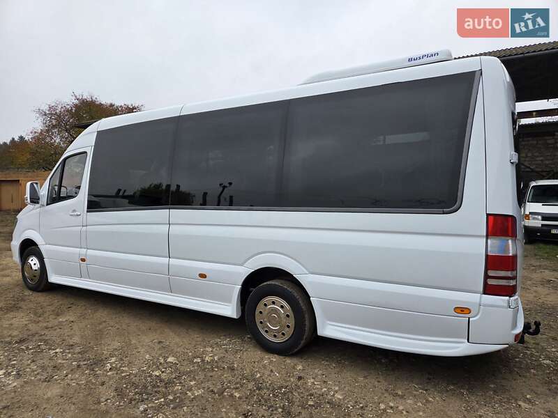 Туристичний / Міжміський автобус Mercedes-Benz Sprinter 2015 в Чернівцях