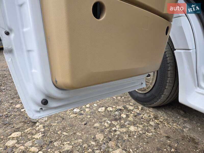 Туристичний / Міжміський автобус Mercedes-Benz Sprinter 2015 в Чернівцях