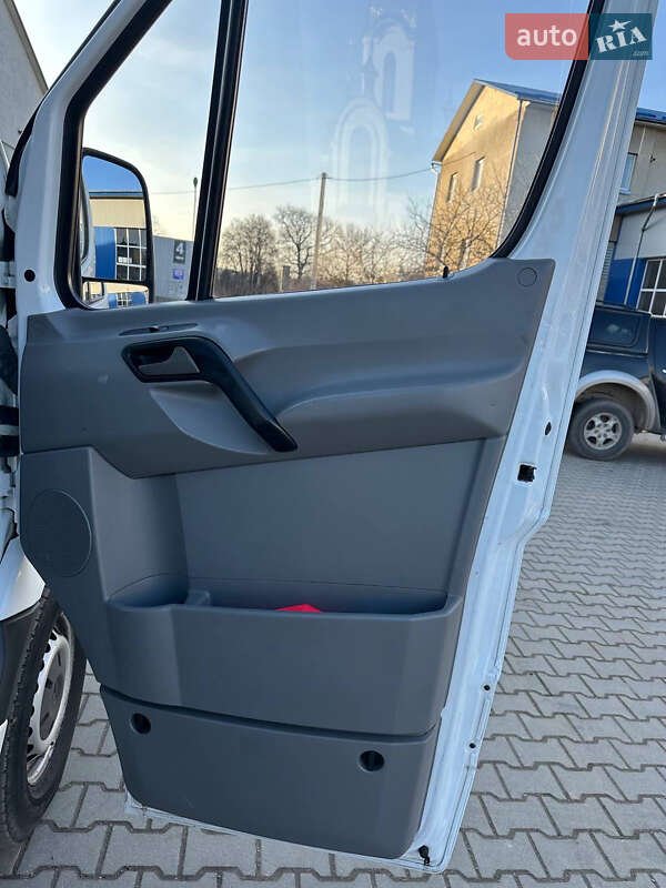 Эвакуатор Mercedes-Benz Sprinter 2015 в Бучаче