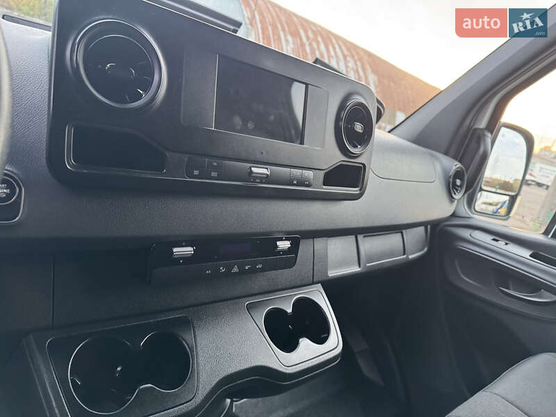 Вантажний фургон Mercedes-Benz Sprinter 2019 в Рівному