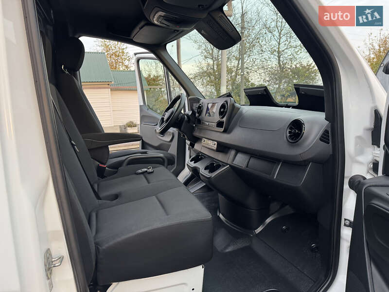 Вантажний фургон Mercedes-Benz Sprinter 2019 в Рівному