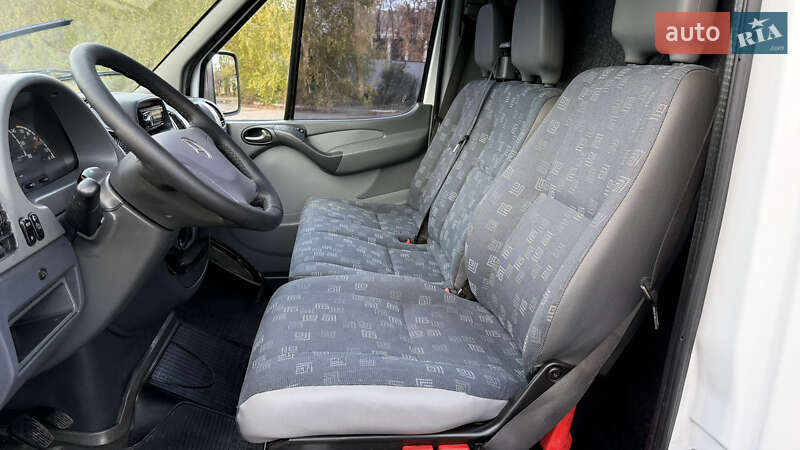 Грузовой фургон Mercedes-Benz Sprinter 2005 в Желтых Водах фото 10 Грузовой фургон Mercedes-Benz Sprinter 2005 в Желтых Водах