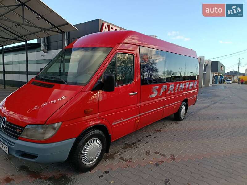 Mercedes-Benz Sprinter 2000 Mercedes-Benz Sprinter 2000