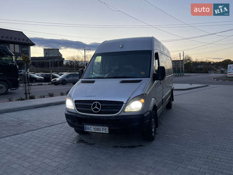 Грузовой фургон Mercedes-Benz Sprinter 2007 в Стрые