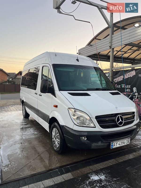 Микроавтобус Mercedes-Benz Sprinter 2012 в Городенке