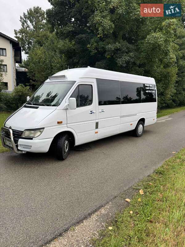 Микроавтобус Mercedes-Benz Sprinter 2000 в Ужгороде фото Микроавтобус Mercedes-Benz Sprinter 2000 в Ужгороде