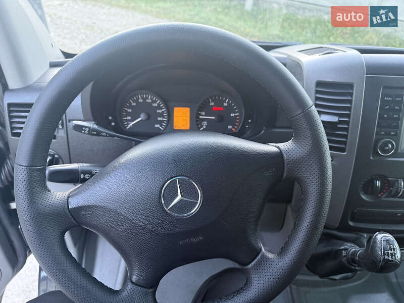 Вантажний фургон Mercedes-Benz Sprinter 2011 в Чернівцях фото 24 Вантажний фургон Mercedes-Benz Sprinter 2011 в Чернівцях