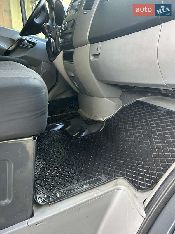 Вантажний фургон Mercedes-Benz Sprinter 2014 в Делятині фото 16 Вантажний фургон Mercedes-Benz Sprinter 2014 в Делятині