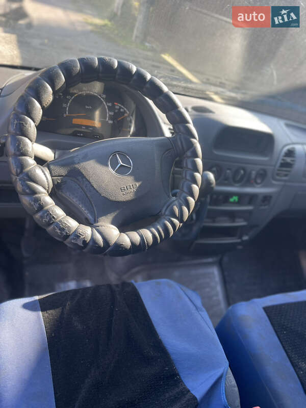 Грузопассажирский фургон Mercedes-Benz Sprinter 2005 в Киеве