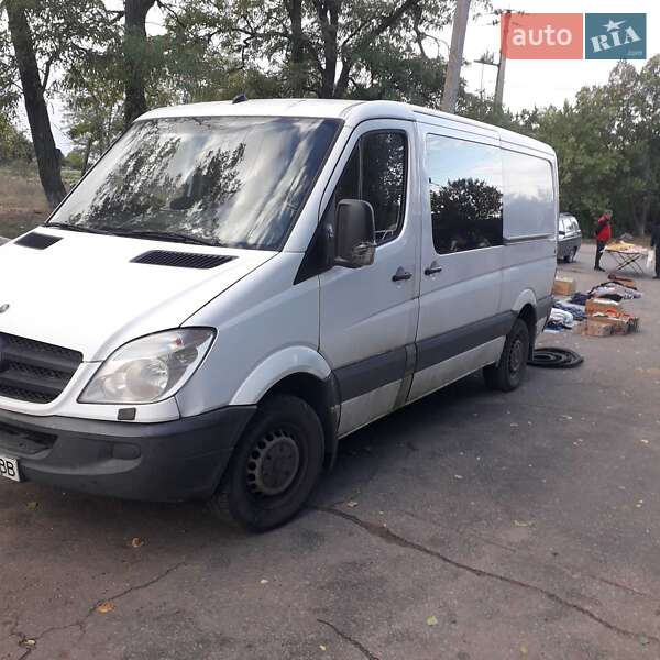 Вантажопасажирський фургон Mercedes-Benz Sprinter 2007 в Кропивницькому фото 5 Вантажопасажирський фургон Mercedes-Benz Sprinter 2007 в Кропивницькому
