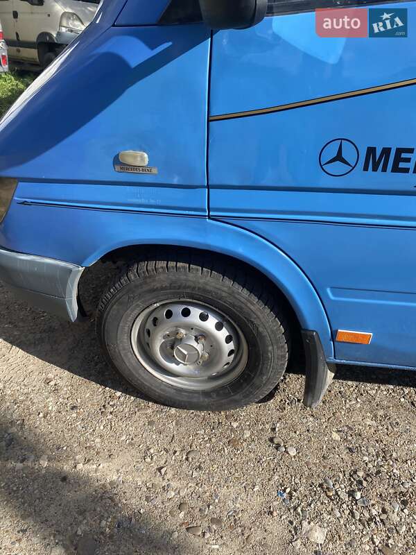 Грузопассажирский фургон Mercedes-Benz Sprinter 2004 в Могилев-Подольске